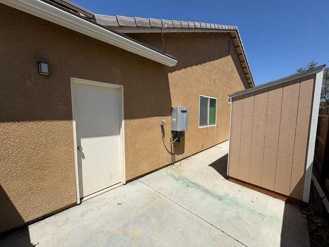 Building Photo - 1562 National Dr