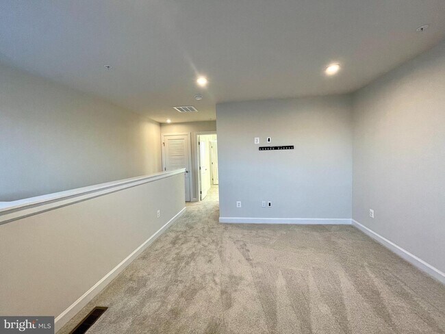 Building Photo - 22178 Maple Tree Ter
