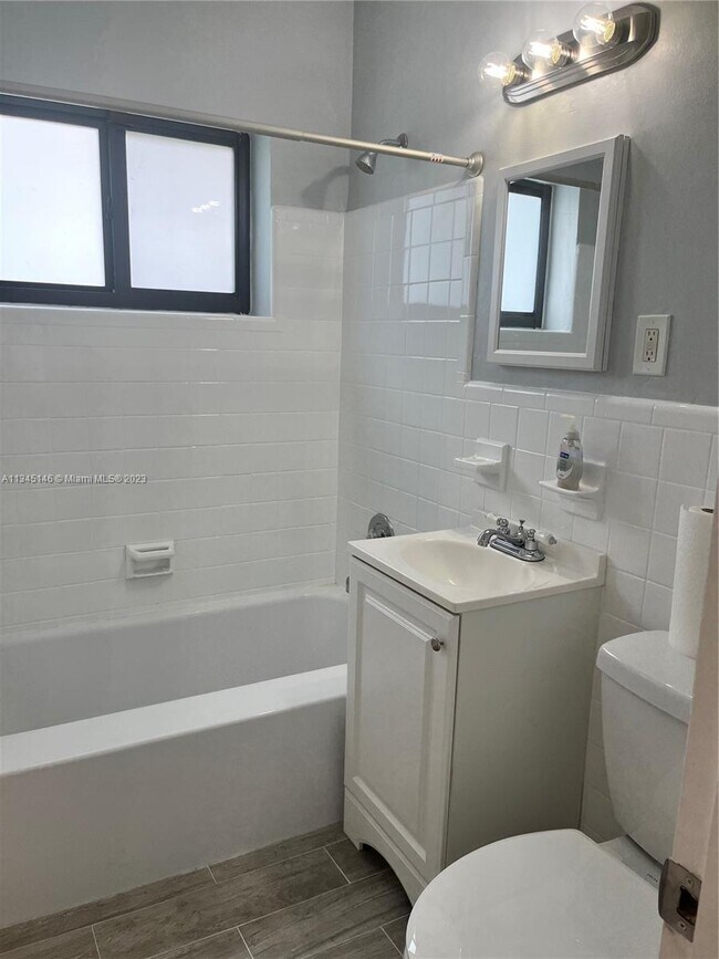 Building Photo - 11535 SW 139th Ter