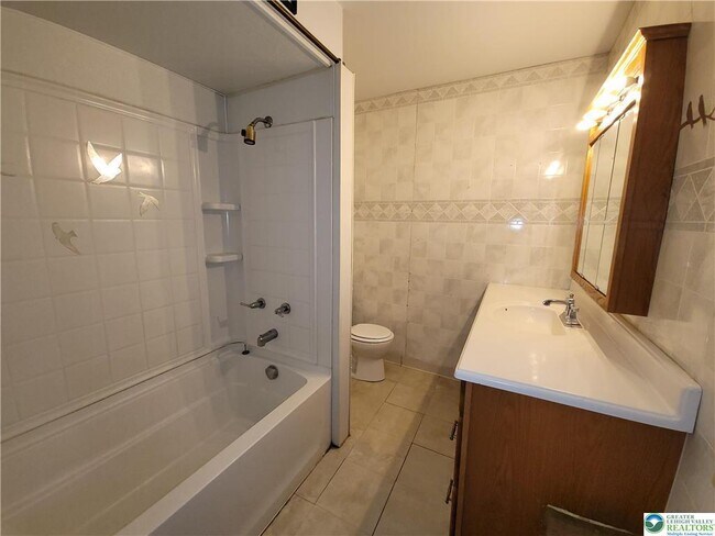 Building Photo - 42 Broadway