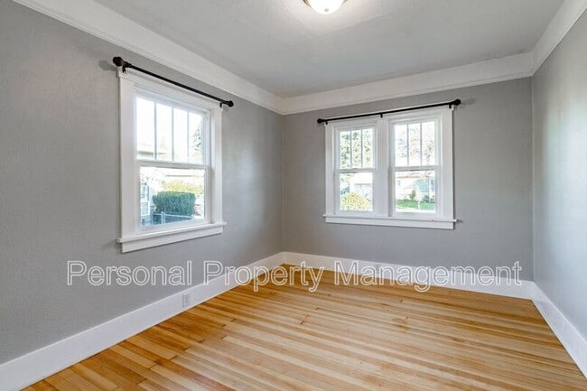 Building Photo - 3100 H St