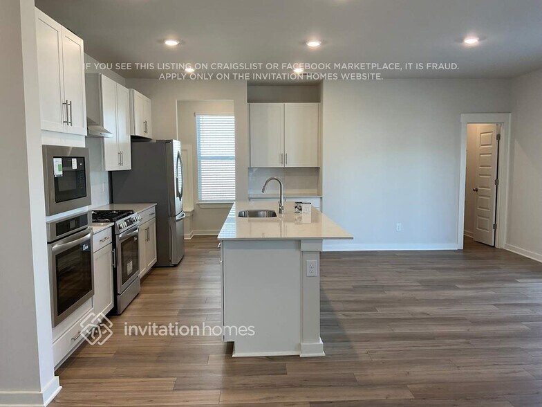 Building Photo - 1233 Leavell Ln