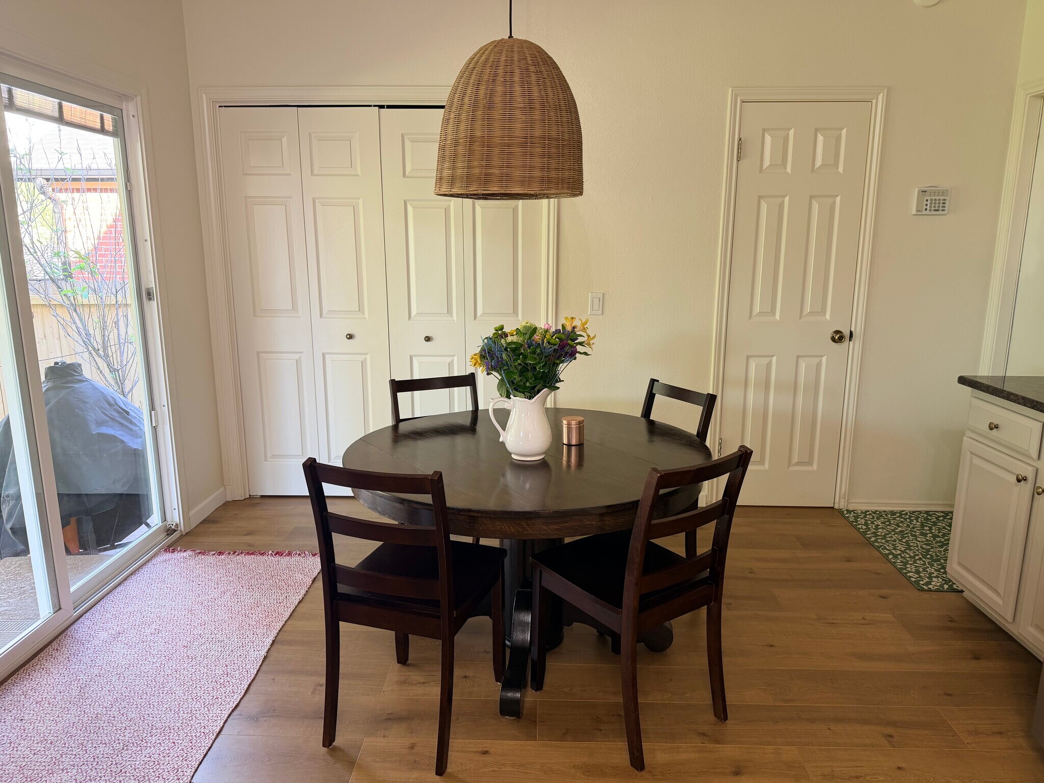 Building Photo - 8516 Hillrock Dr