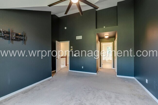 Building Photo - 4 Bed 3 Bath Home in Lambertville