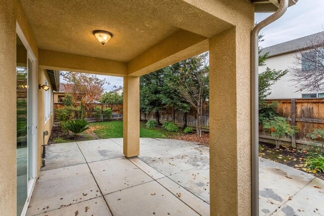 Building Photo - Great Harlan Ranch Home! Don't miss out! It won't last long!
