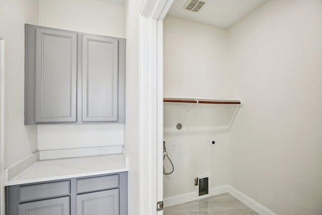 Building Photo - 1123 Penny Worth Dr