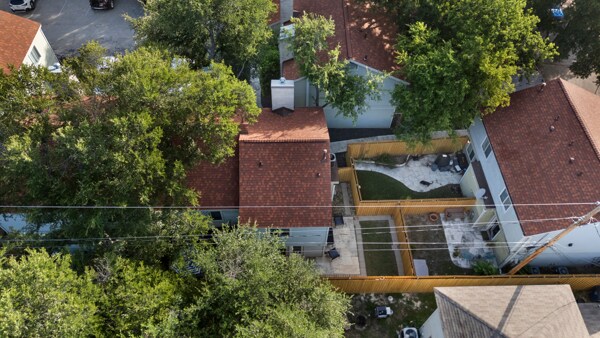 Building Photo - 3601 Menchaca Rd