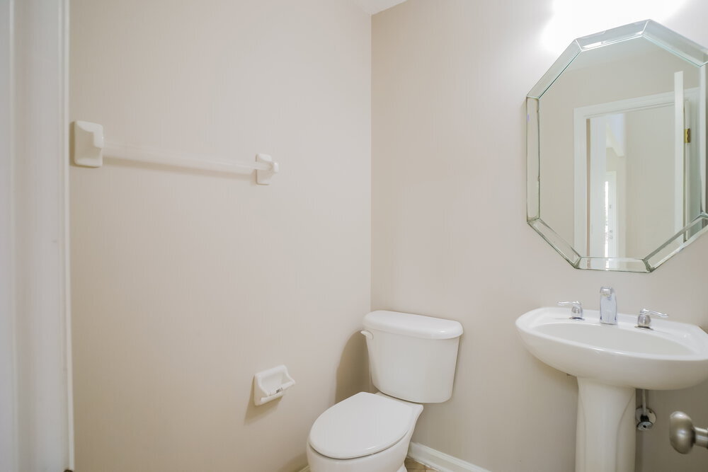 Building Photo - 644 Porta Rosa Circle