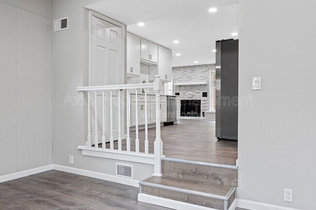 Building Photo - 537 Lynn Haven Ln