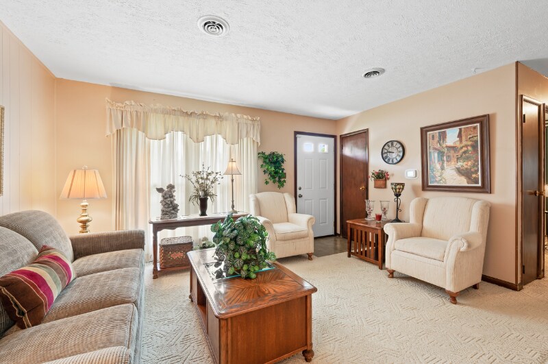 Building Photo - 1586 Younce St