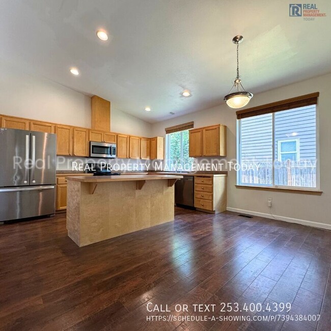 Building Photo - 15117 67th Ave E