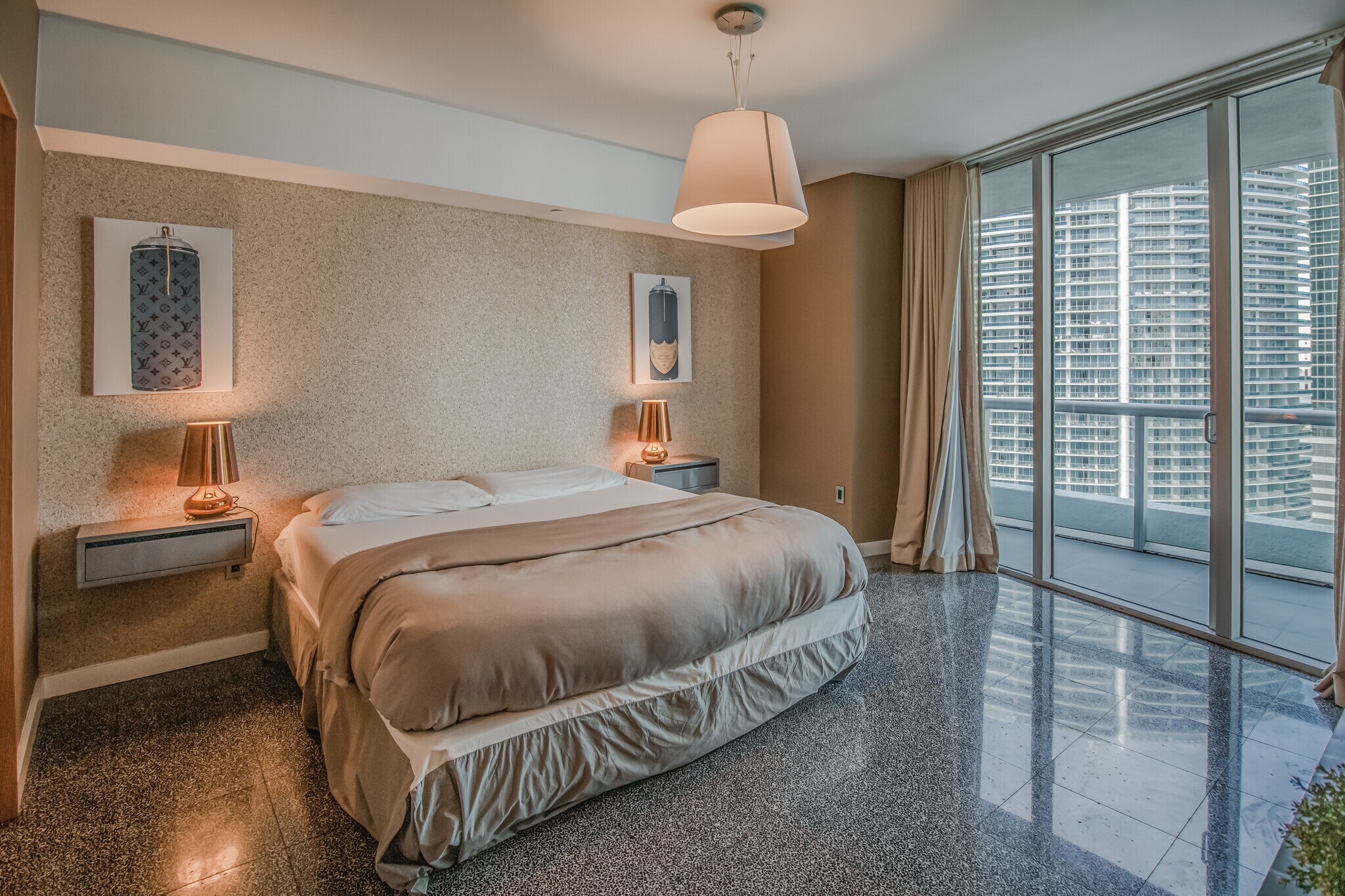 Building Photo - 475 Brickell Ave