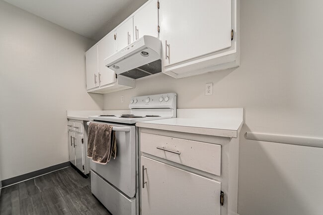 Building Photo - 1930 King James Pkwy