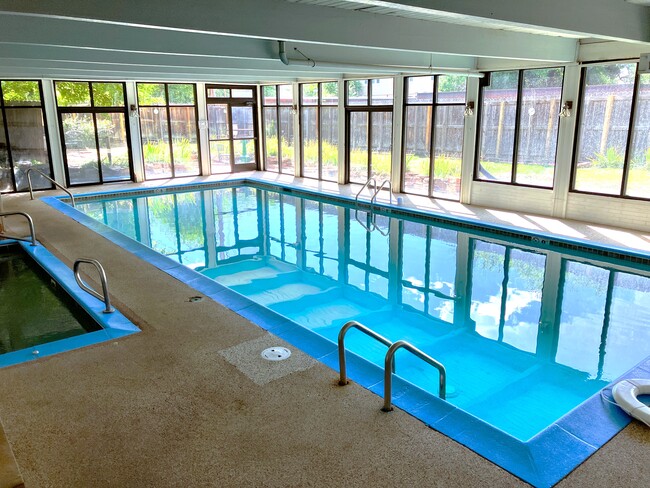 Pool & Hot tub - 2227 Canyon Blvd