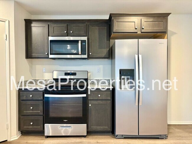 Building Photo - 14960 Coppola St