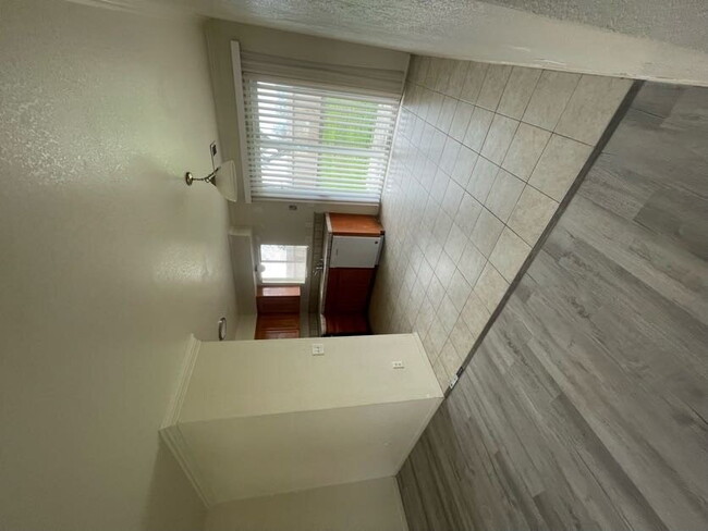 Building Photo - Cozy 2-Bedroom, 2-Bath Home with Spacious ...