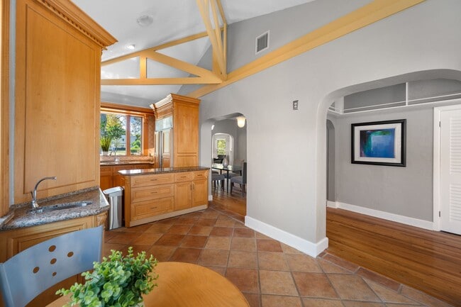 Building Photo - Historic Granada Terrace Home in St. Pete!!