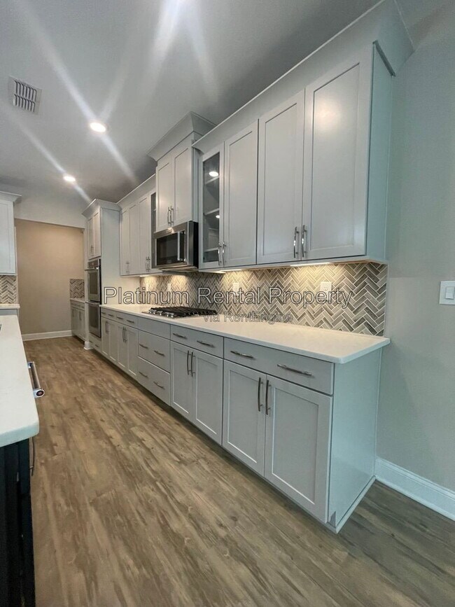 Building Photo - 3215 Summerpoint Crossing