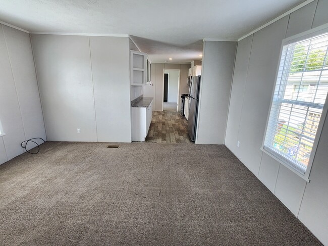 Building Photo - 571 Delaware