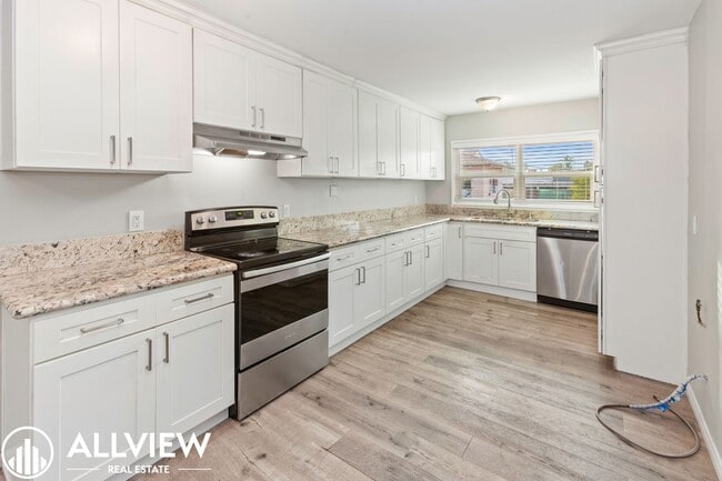 Building Photo - *NEW MOVE-IN SPECIAL | $1000 OFF FIRST MON...