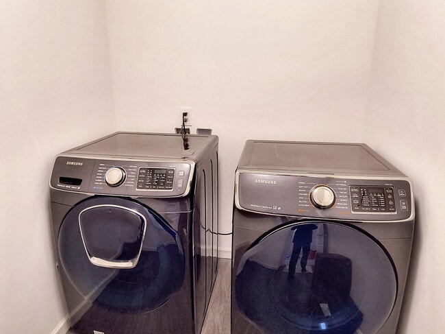 Building Photo - 5761 Copper Leaf Trail