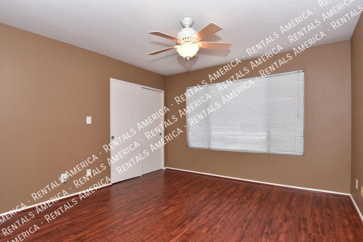 Building Photo - 10115 E Mountain View Rd