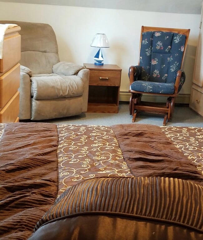 Building Photo - 8 8th St