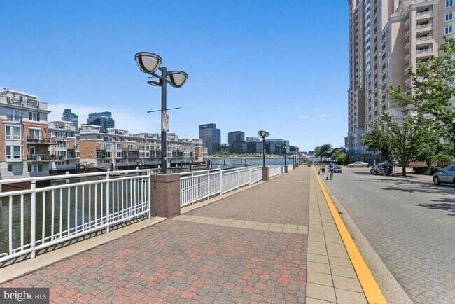 Building Photo - 23 Pierside Dr