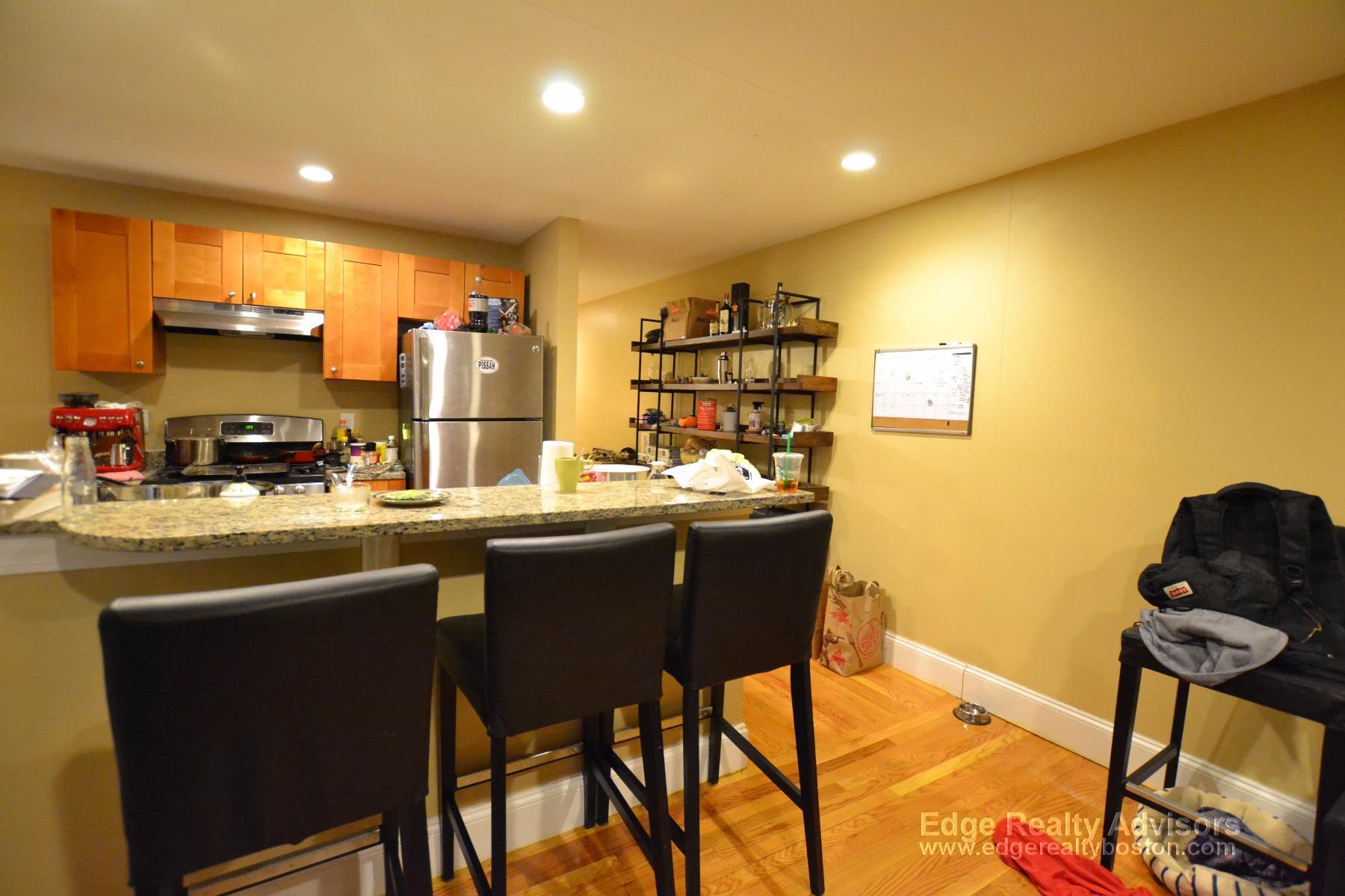 Building Photo - 54 Egmont St