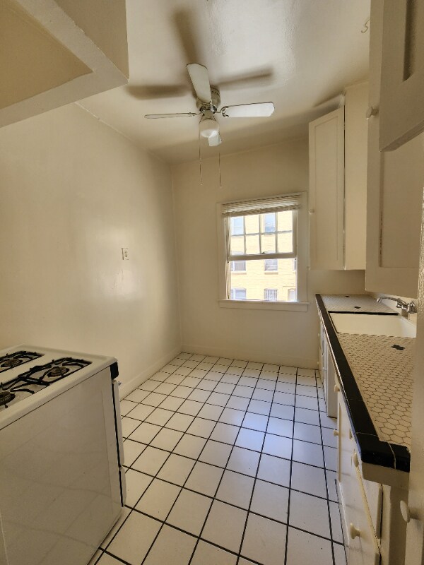 Building Photo - 1825 Ivar Ave