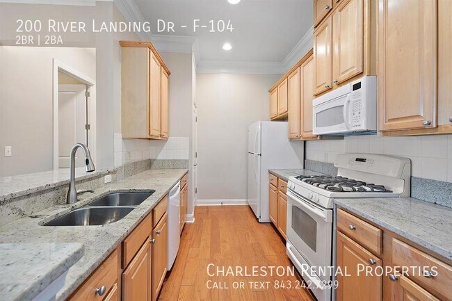 Building Photo - 200 River Landing Dr