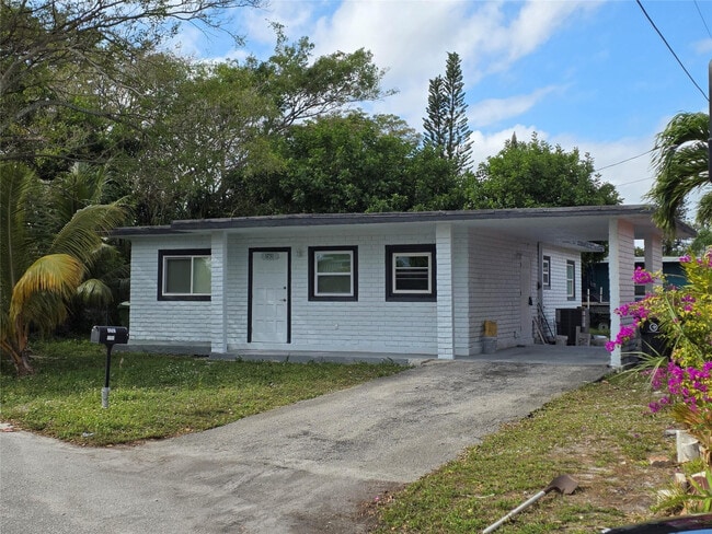 Building Photo - 1751 NW 29th Terrace