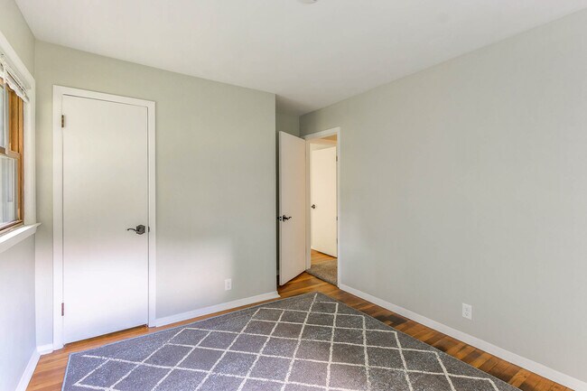 Building Photo - 5649 N Sprinkle Rd