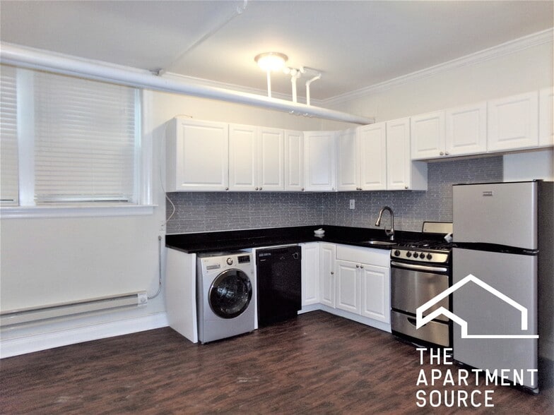 Building Photo - 2127 N Dayton St