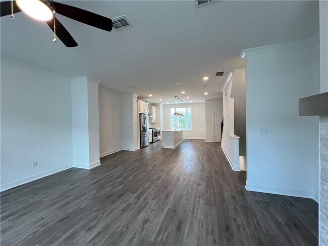 Building Photo - 5442 Howington Ct