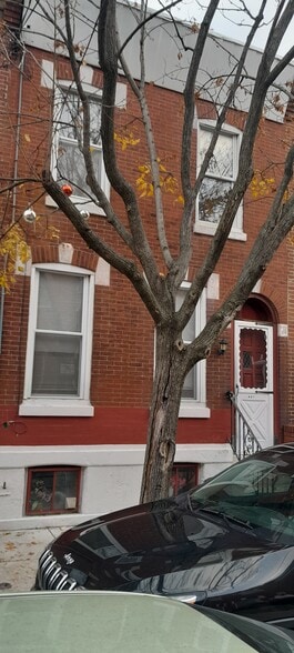 Building Photo - 421 McClellan St