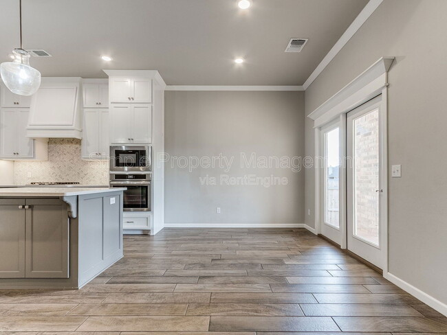 Building Photo - 4013 Palmetto Trail