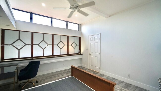Building Photo - 741 E Coco Plum Cir
