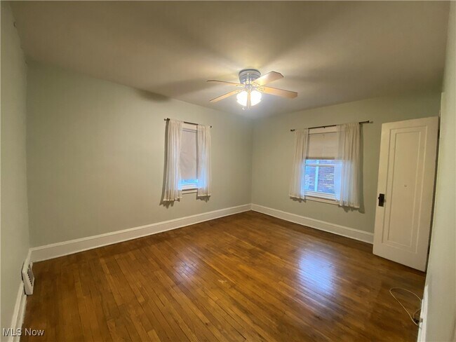 Building Photo - 3573 Silsby Rd