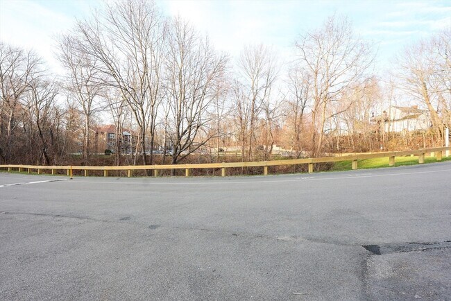 Building Photo - 610 S Franklin St