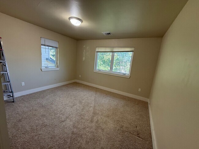 Building Photo - 2115 Durston Rd