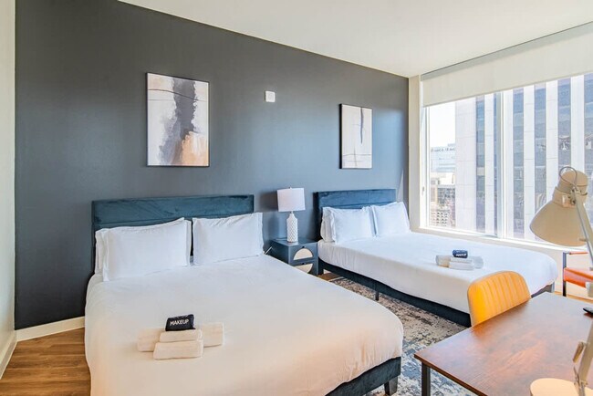 Building Photo - 44 W Monroe St