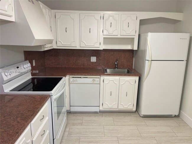 Primary Photo - 2851 NE 183rd St