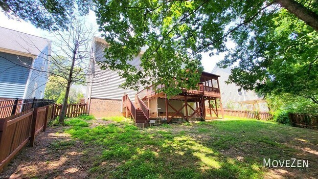 Building Photo - 203 Rose Valley Woods Dr