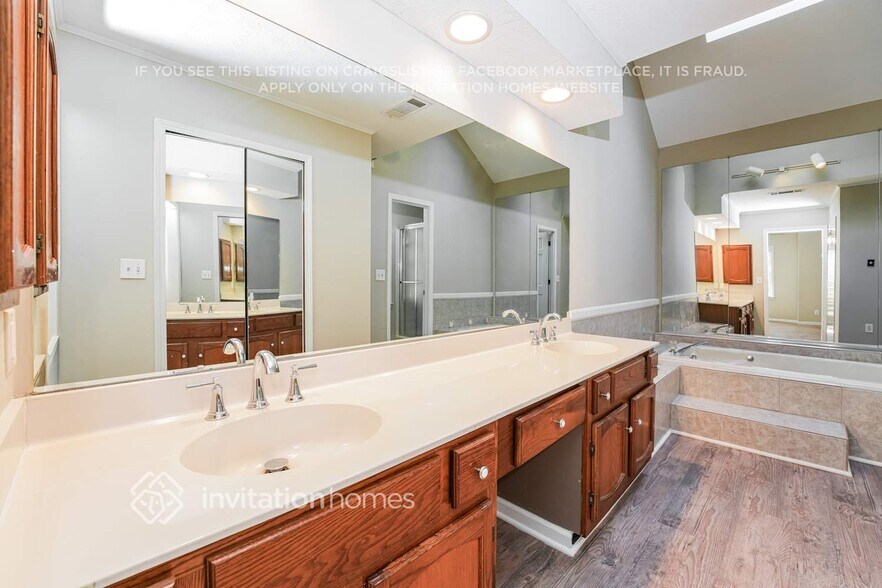 Building Photo - 2069 Plantation Rd