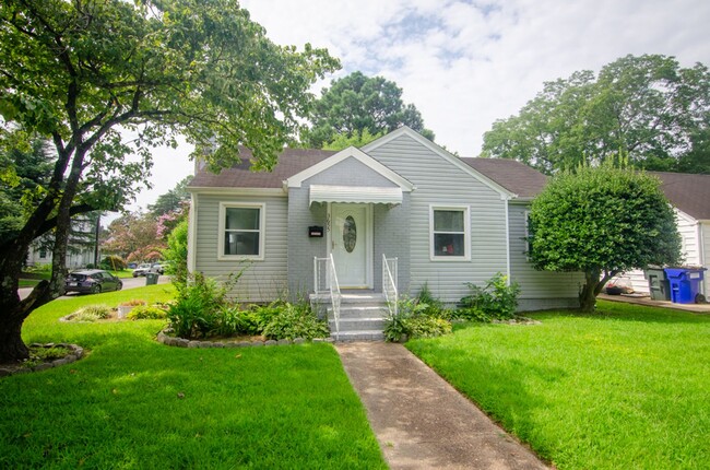 Primary Photo - Gorgeous family home rental in Norfolk!