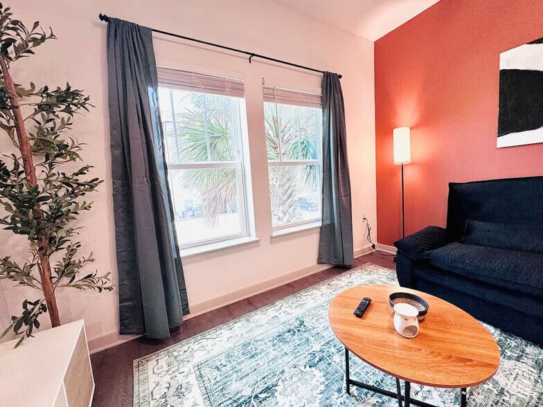 Primary Photo - 14541 Star Water Rd