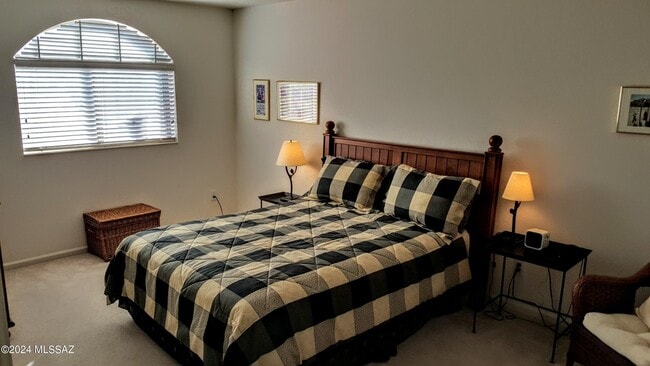 Building Photo - 38448 S Lake Crest Dr