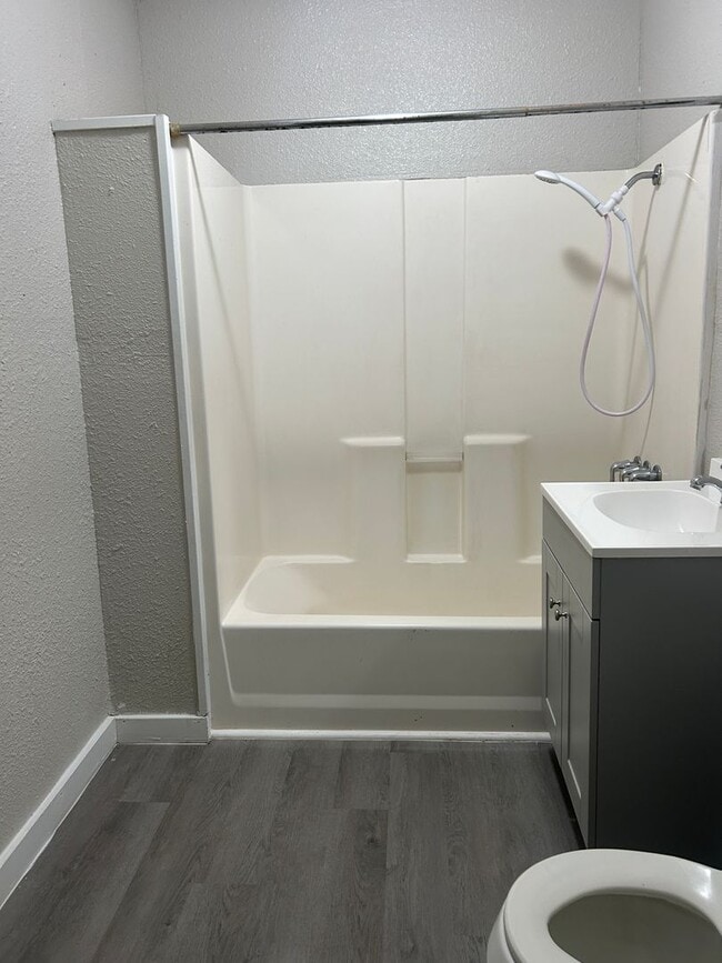 Building Photo - 308 S Mississippi St