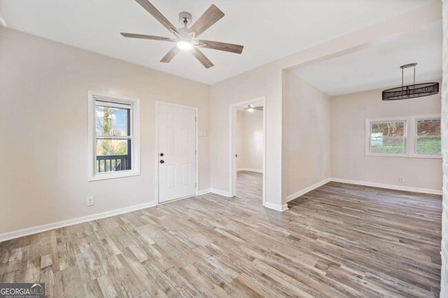 Building Photo - 125 Roosevelt St